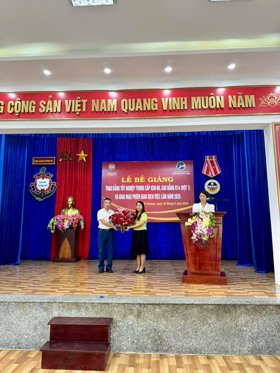 Phiên Giao dịch việc làm tại trường cao đẳng Giao thông vận tải đường thủy I