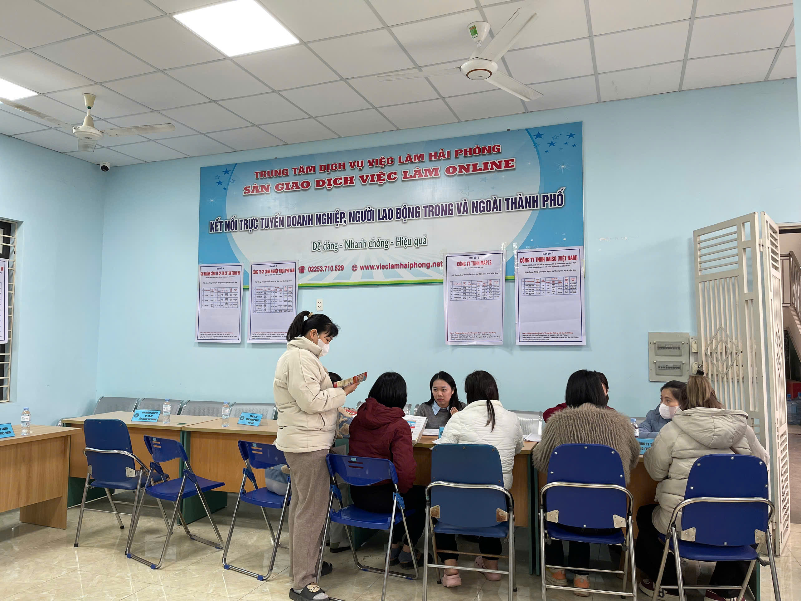 Phiên giao dịch việc làm định kỳ kết hợp livestream tại Trung tâm Dịch vụ việc làm Hải Phòng: Dấu ấn chuyển đổi số trong kết nối thị trường lao động